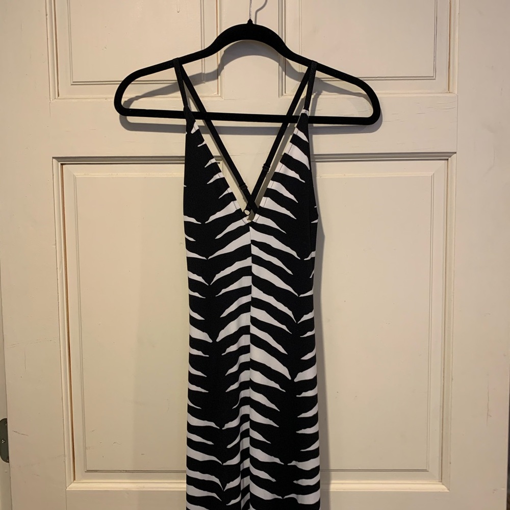 SOLD 🌟 Zebra Maxi Dress - Picture 4 of 5